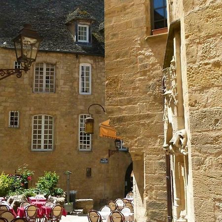 Апартаменты Les Toits De Sarlat Экстерьер фото